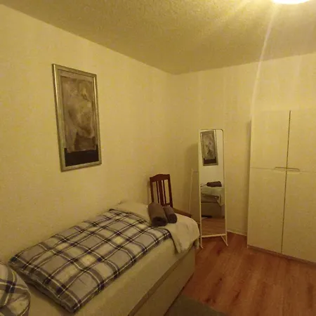 Private Apartment *